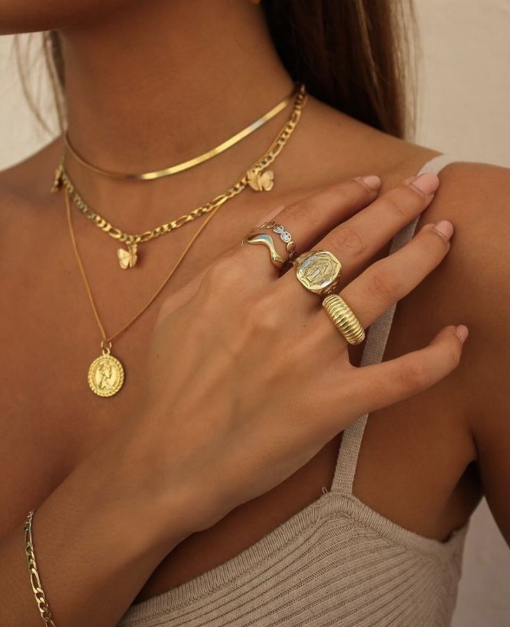 Accessories & Jewelry